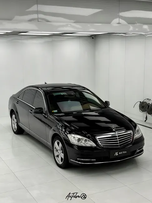 奔驰 E300TPU超级黑施工案例 · 图片3