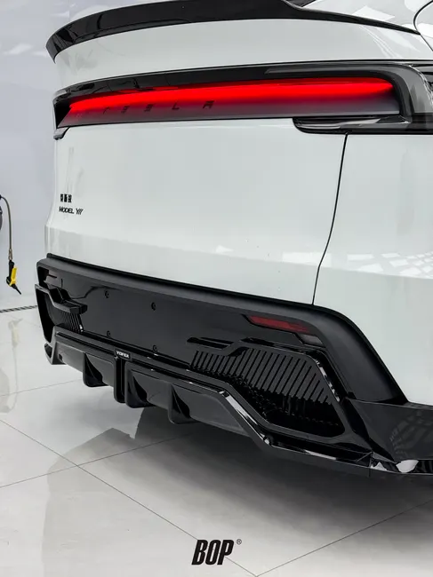 特斯拉 Model Y运动包围施工案例 · 图片3