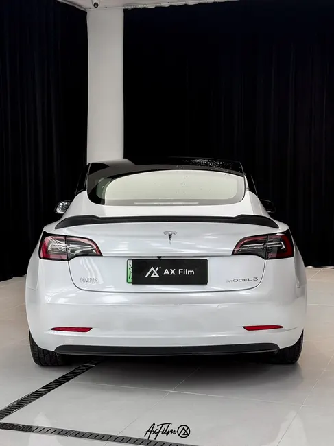特斯拉 Model 3珍珠白施工案例 · 图片1