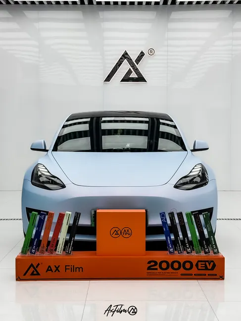 特斯拉 Model 3溢彩蓝施工案例 · 图片1