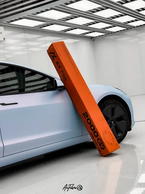 特斯拉 Model 3溢彩蓝施工案例 · 图片2