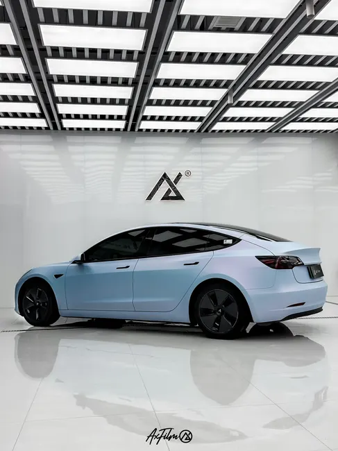 特斯拉 Model 3溢彩蓝施工案例 · 图片3