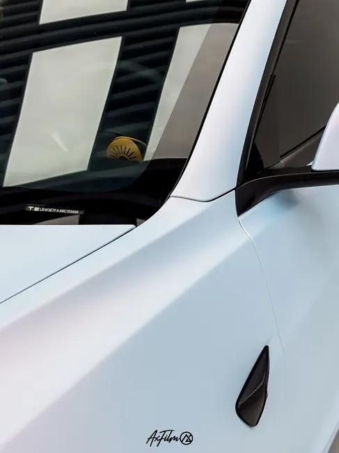 特斯拉 Model 3溢彩蓝施工案例 · 图片5